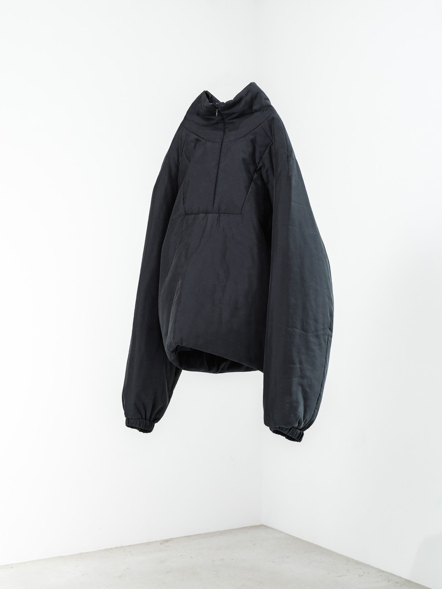 pre order / padded pullover