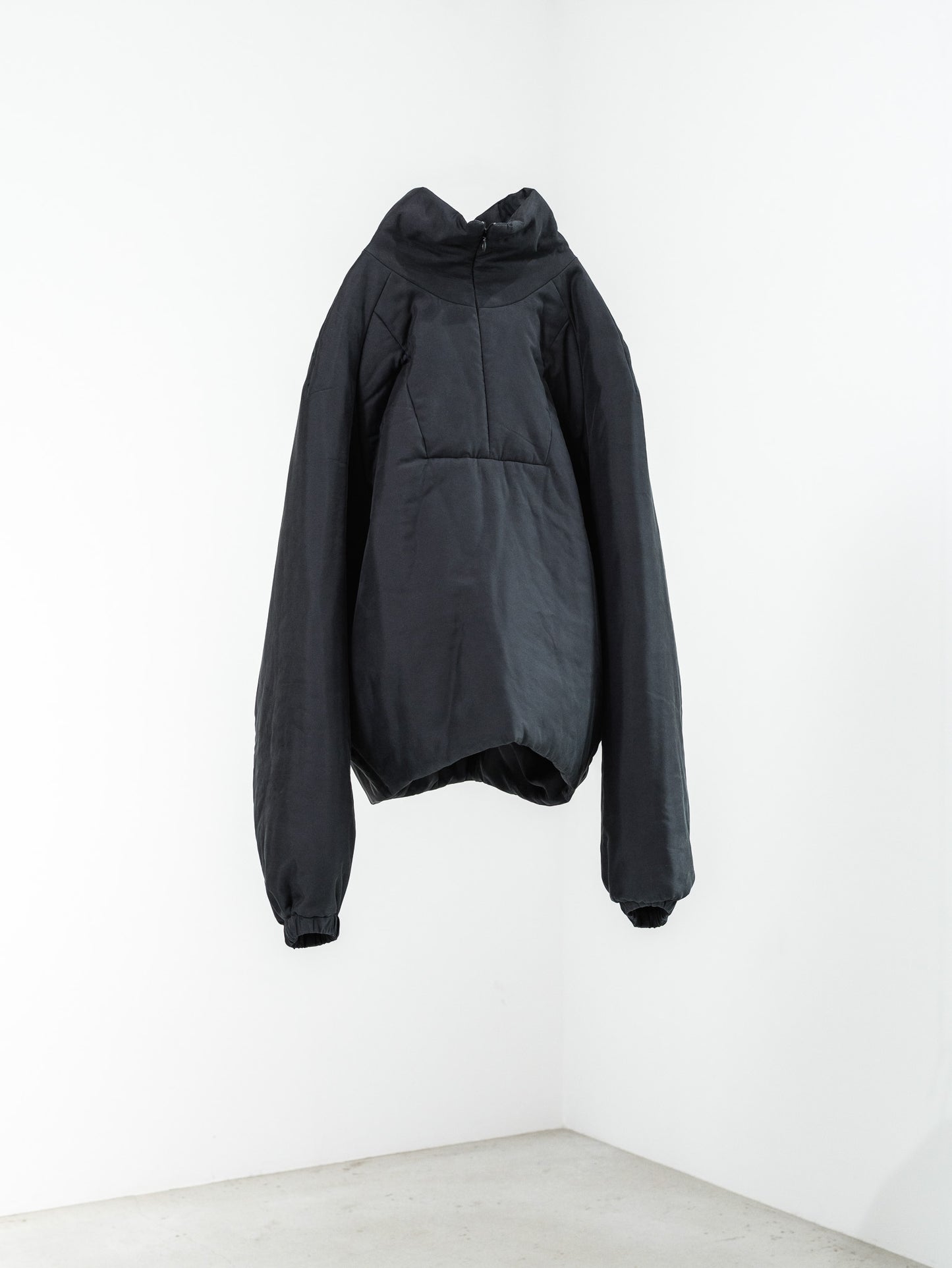 pre order / padded pullover