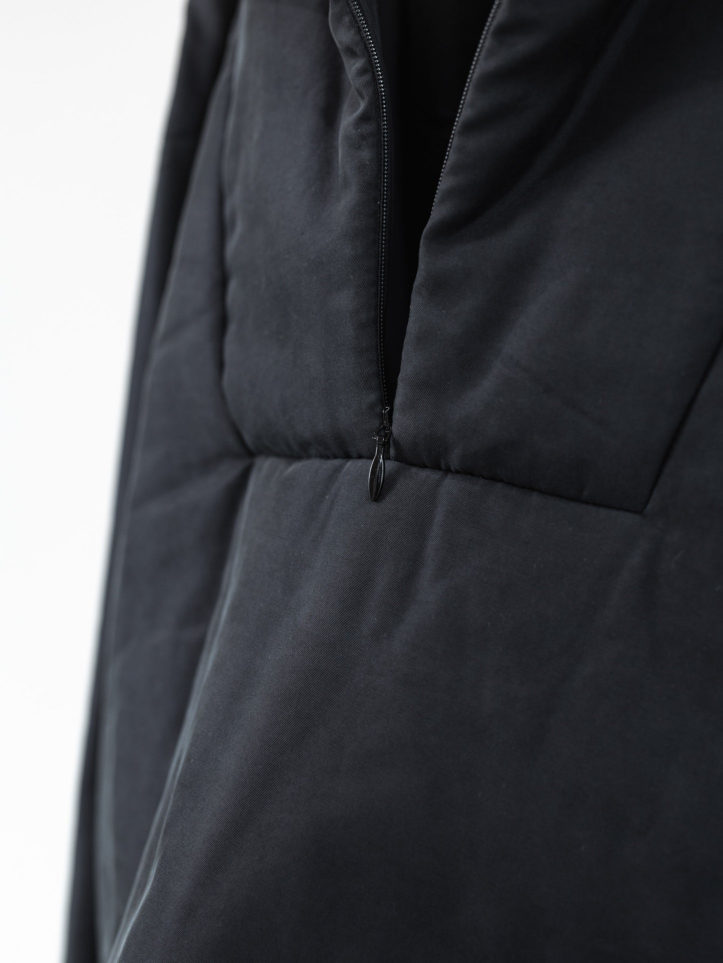 pre order / padded pullover