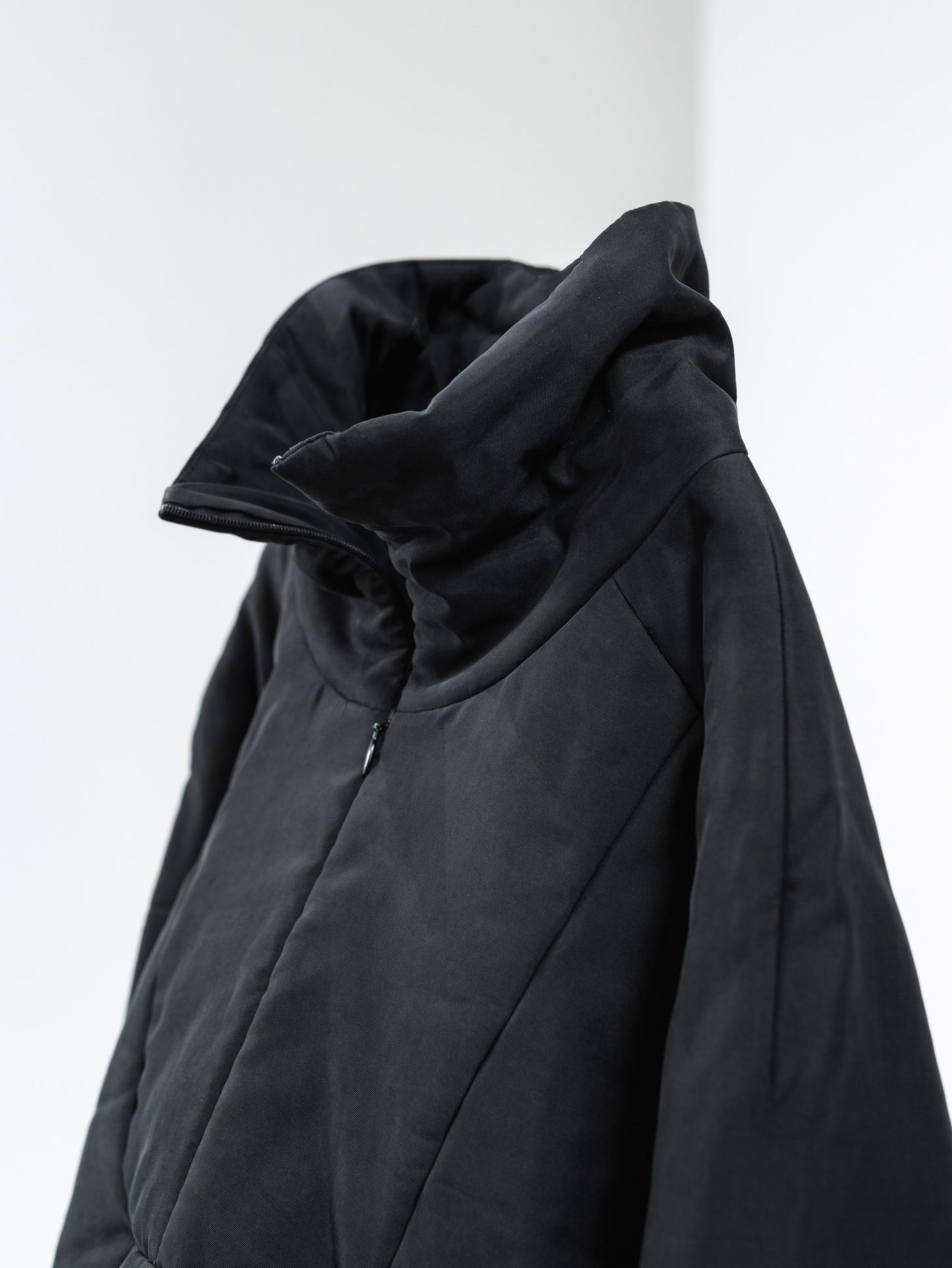 pre order / padded pullover
