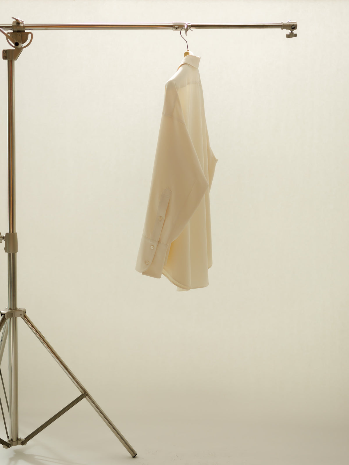 long sleeve shirt (white)