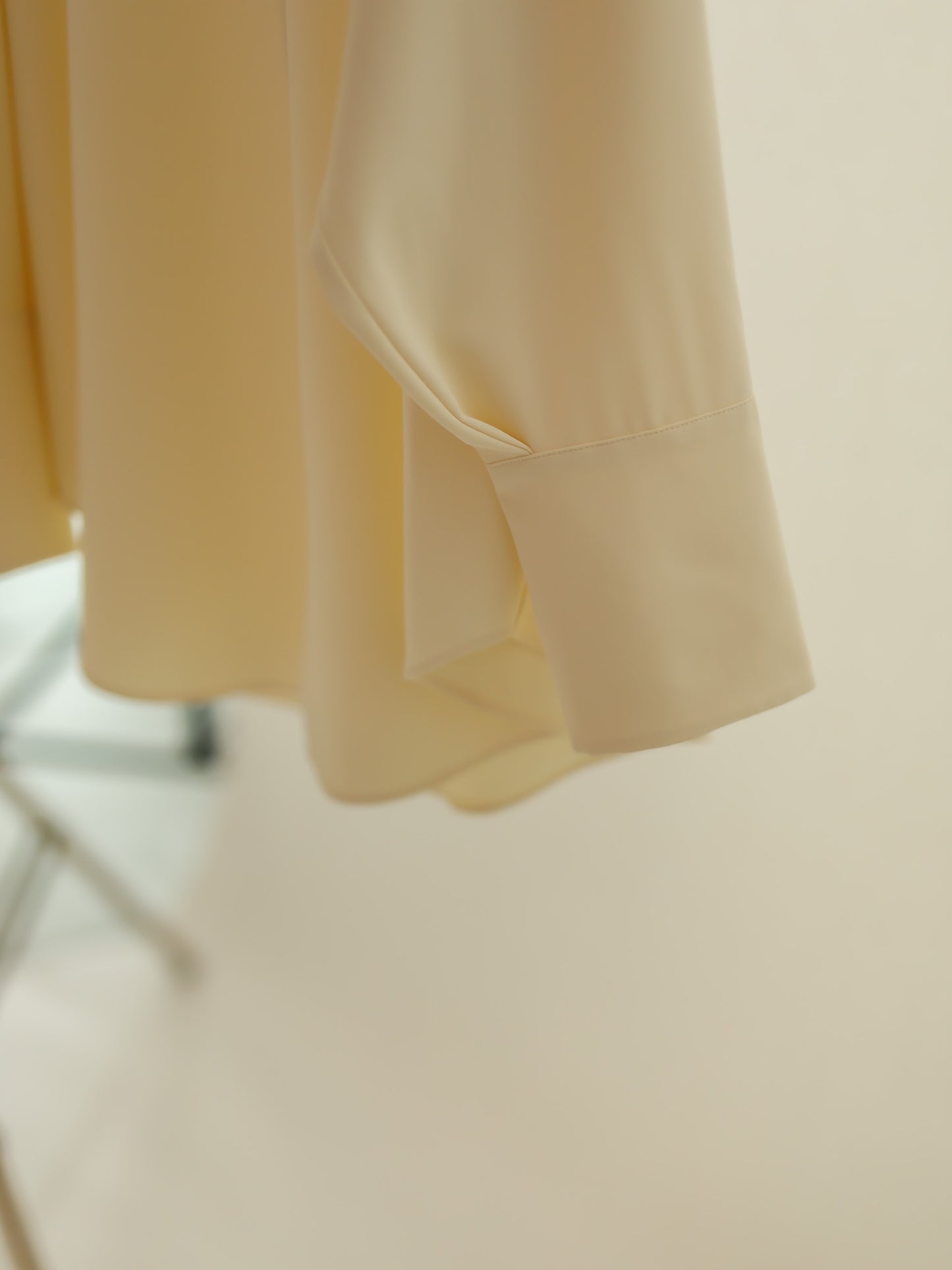 long sleeve shirt (white)