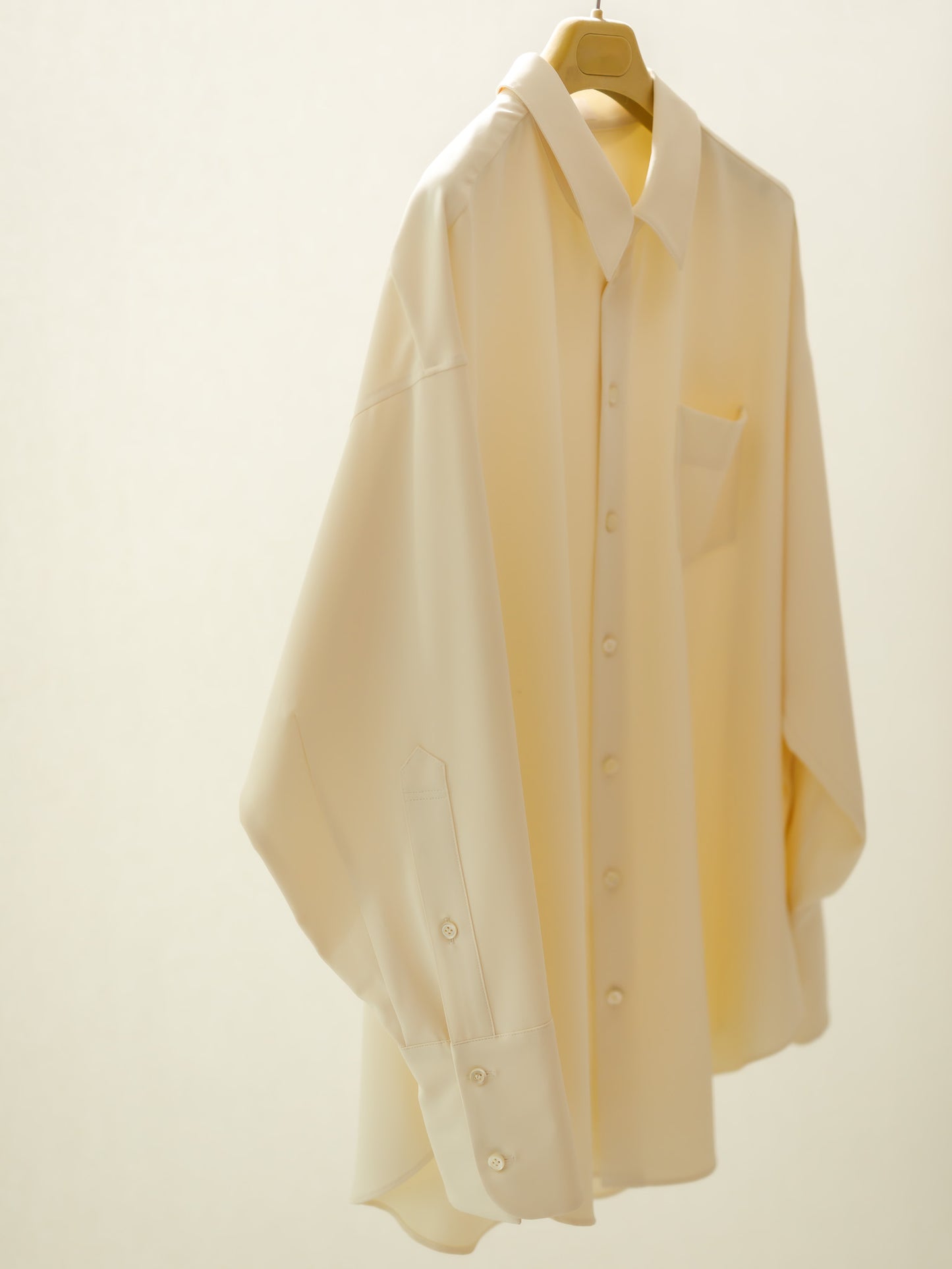 long sleeve shirt (white)