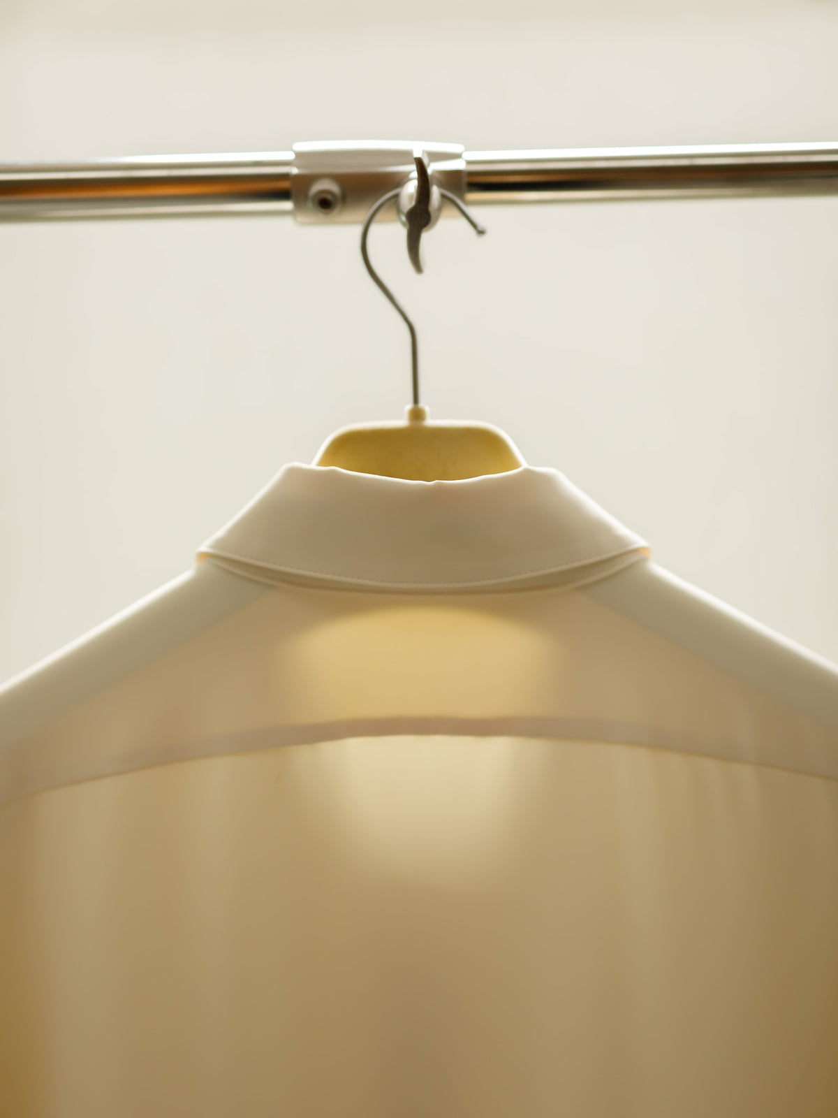 long-sleeve shirt (white)