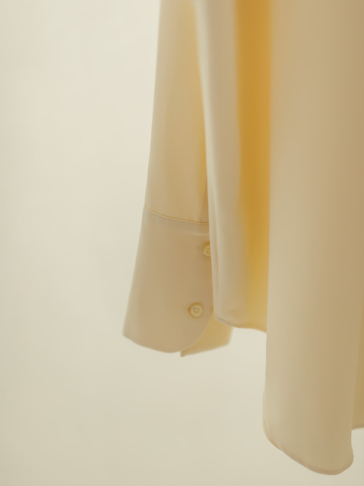 long-sleeve shirt (white)