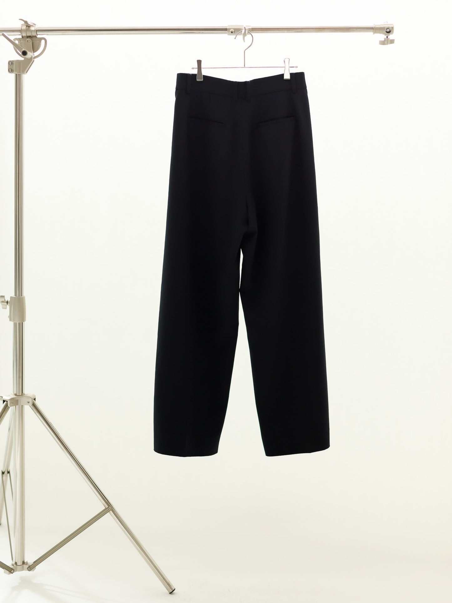 wide tuck pants