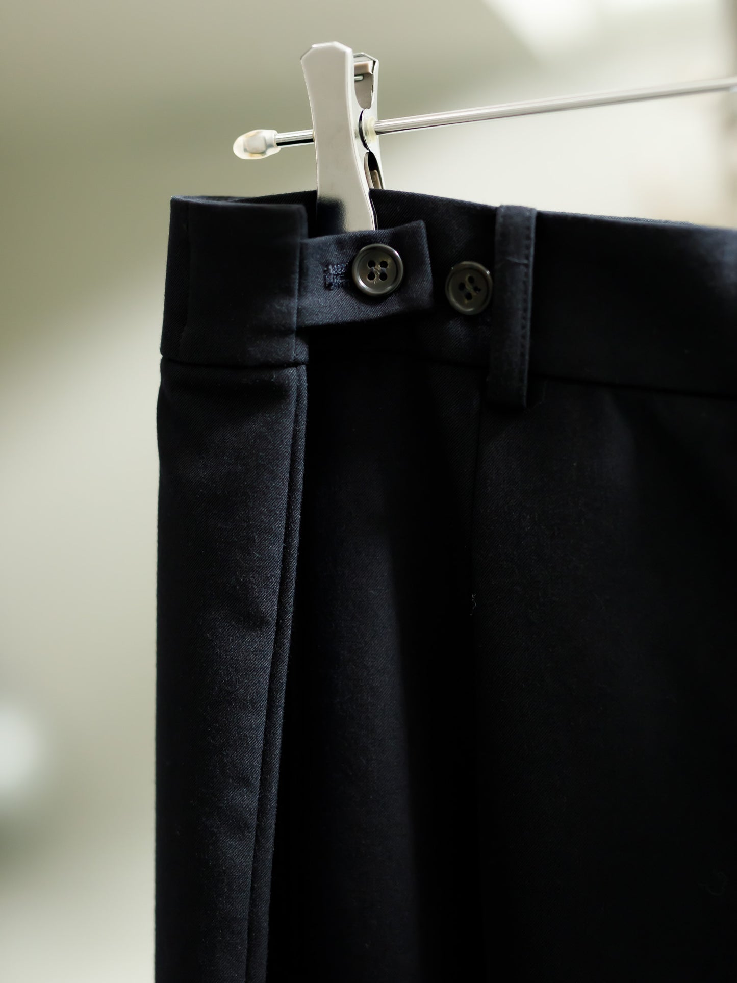 wide tuck pants