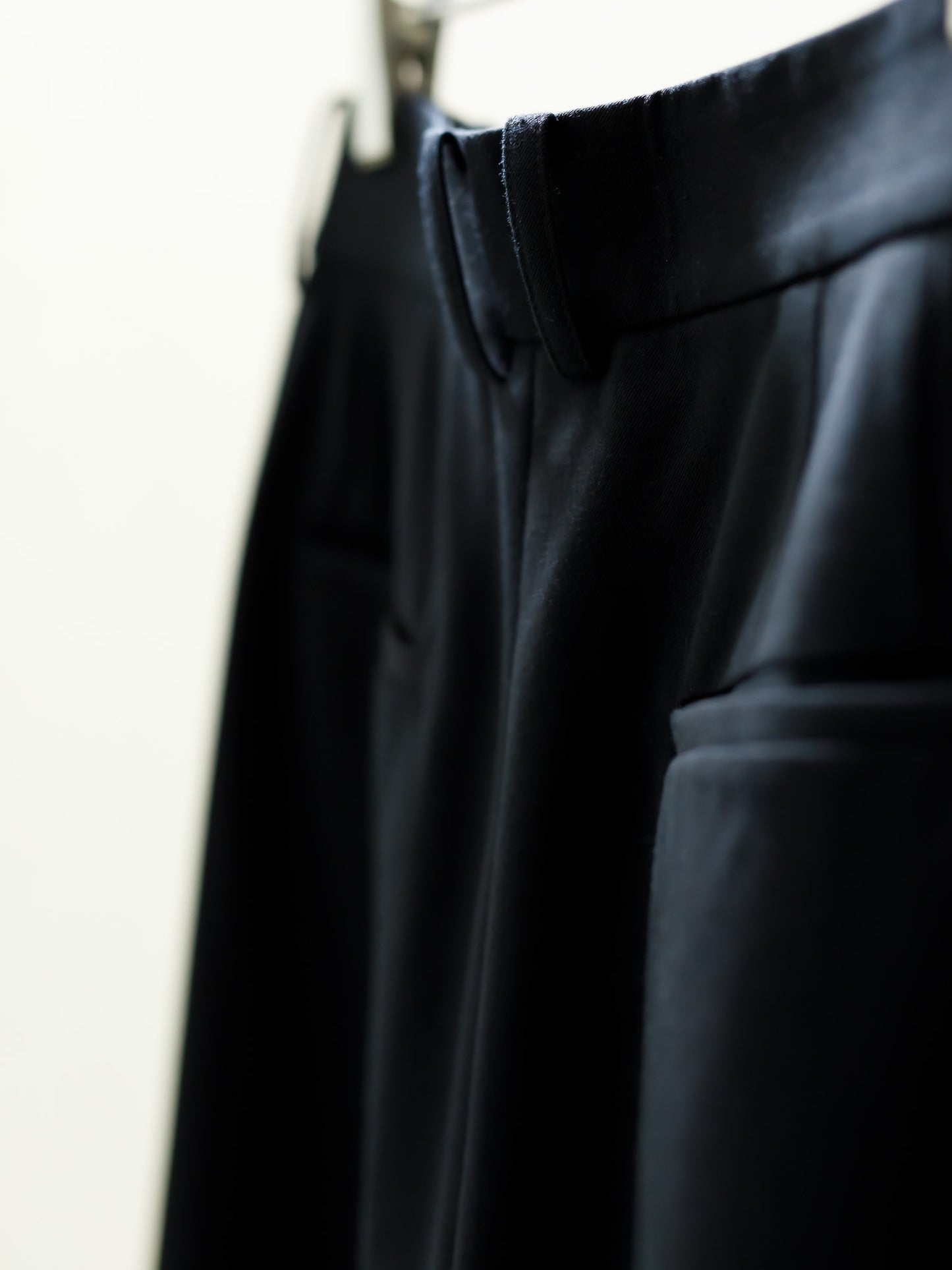 wide tuck pants