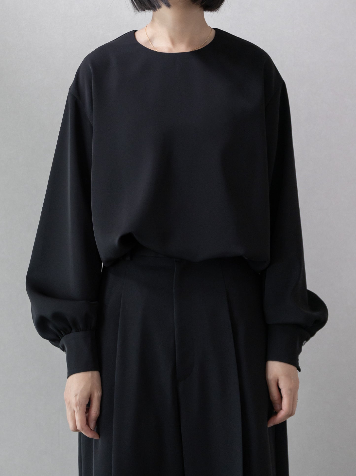 【pre order】round neck blouse -triacetate-