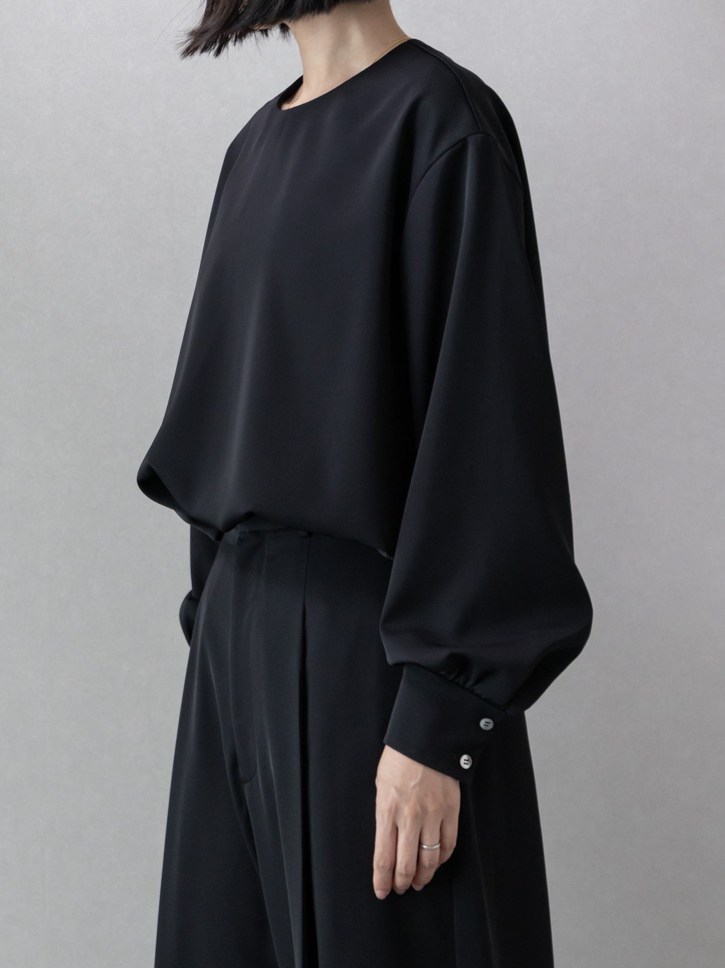 【pre order】round neck blouse -triacetate-