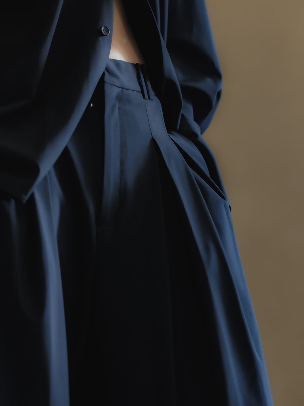 2-tuck so-wide pants (navy)