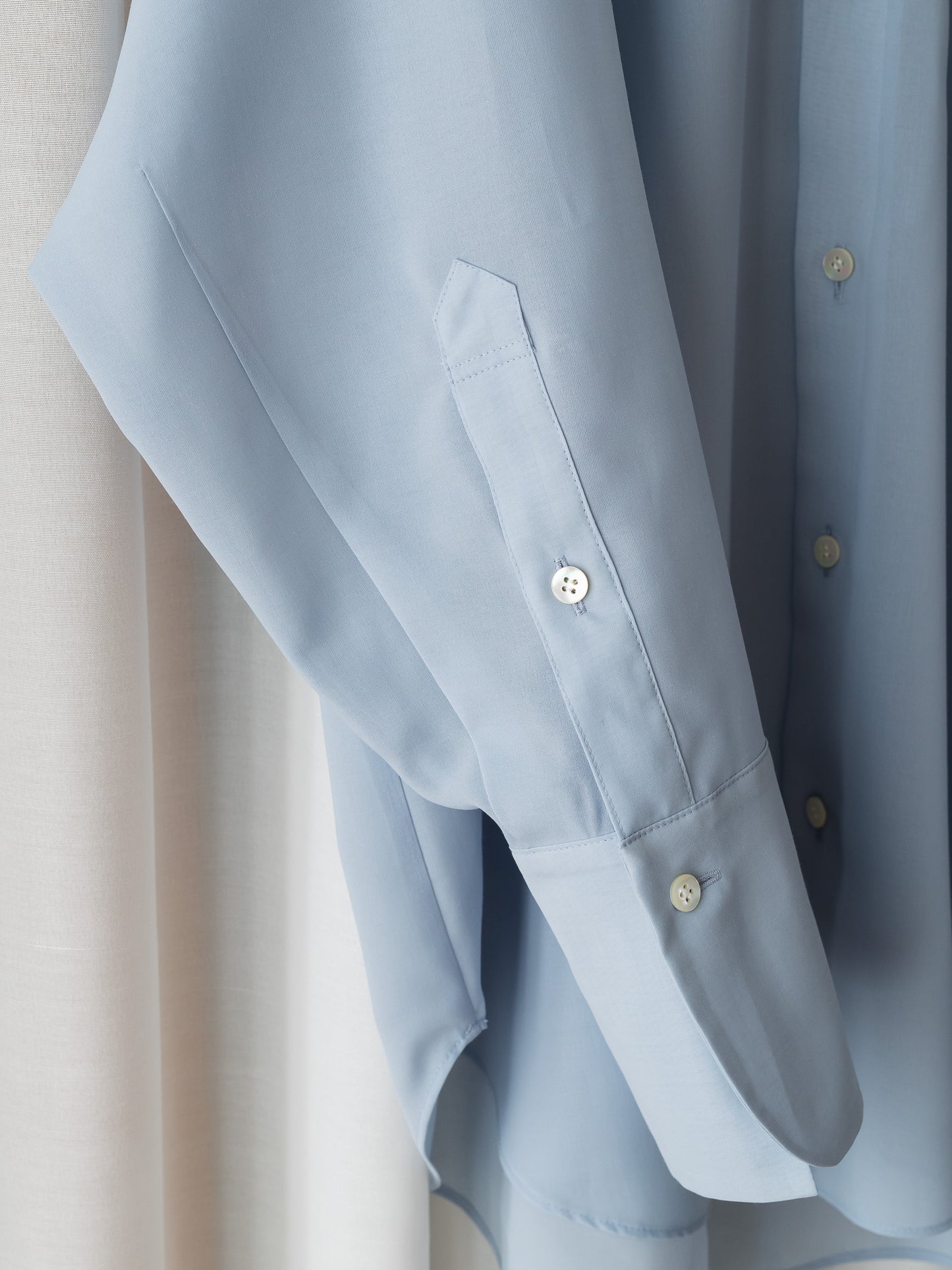 calm air shirt(pale blue)